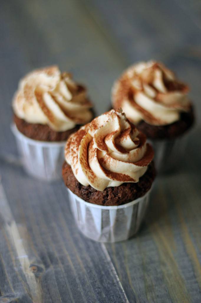 Chocolate Caramel Cupcakes 01