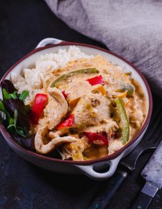 kycklinggryta med kokosmjölk och paprika
