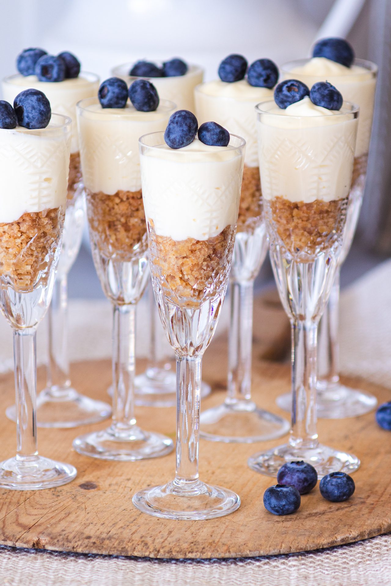 cheesecakemousse i glas med blåbär