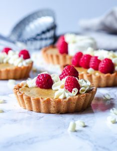 tarteletter med rabarbercurd