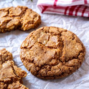 cookies på bakplåtspapper